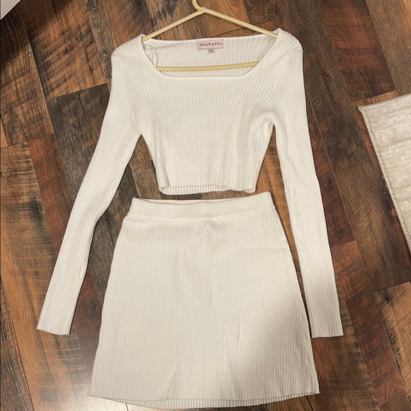 Willow and Wind white long-sleeve and skirt set - Picture 1 of 2